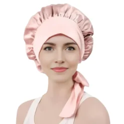LOCZEK JEDWABNY BONNET (CZEPEK) “KWIAT WIŚNI” – delikatne zabezpieczenie włosów, kolor różowy