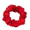 ONLYGHD MAŁA SATYNOWA SCRUNCHIE – gumka do włosów scarlet